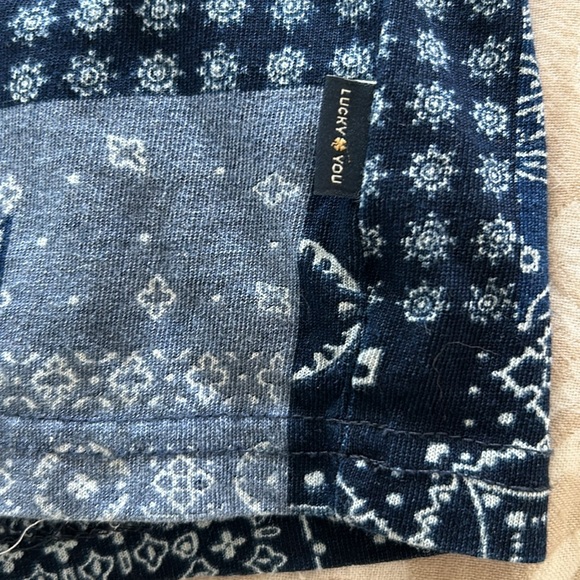Lucky Brand Indigo Bandana Print Tee Shirt Men's XL - Picture 12 of 13